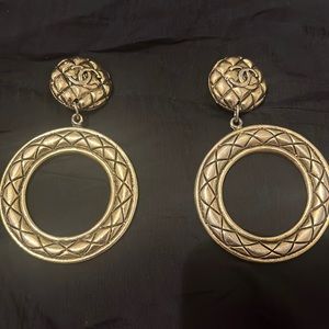Vintage Chanel quilted dangling clip on earrings
